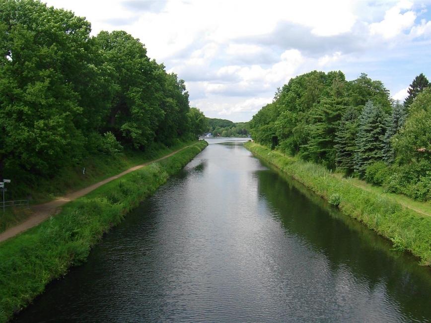 Blick auf den Elbe-Lübeck-Kanal